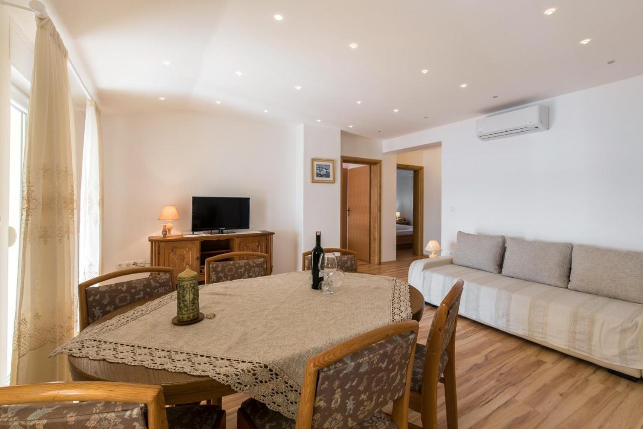 Apartments With A Parking Space Dramalj, Crikvenica - 5592 Exterior photo
